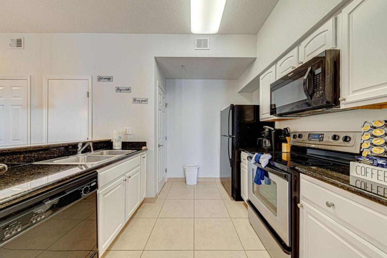 Exquisite 2bdr Near