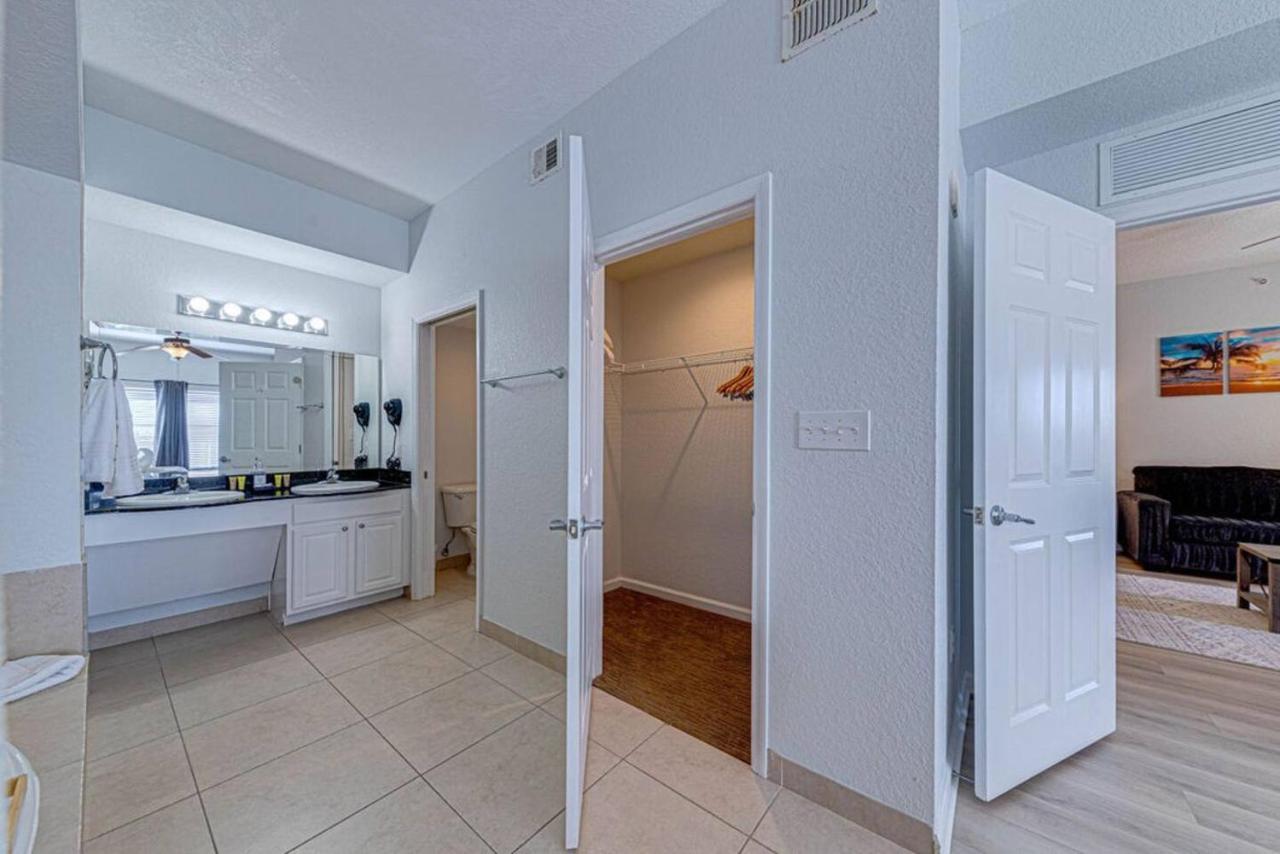 Exquisite 2bdr Near